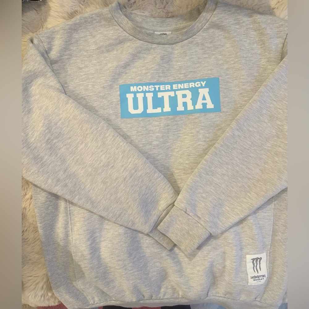 Monster Energy Ultra Gray Sweater Womens Large EUC
